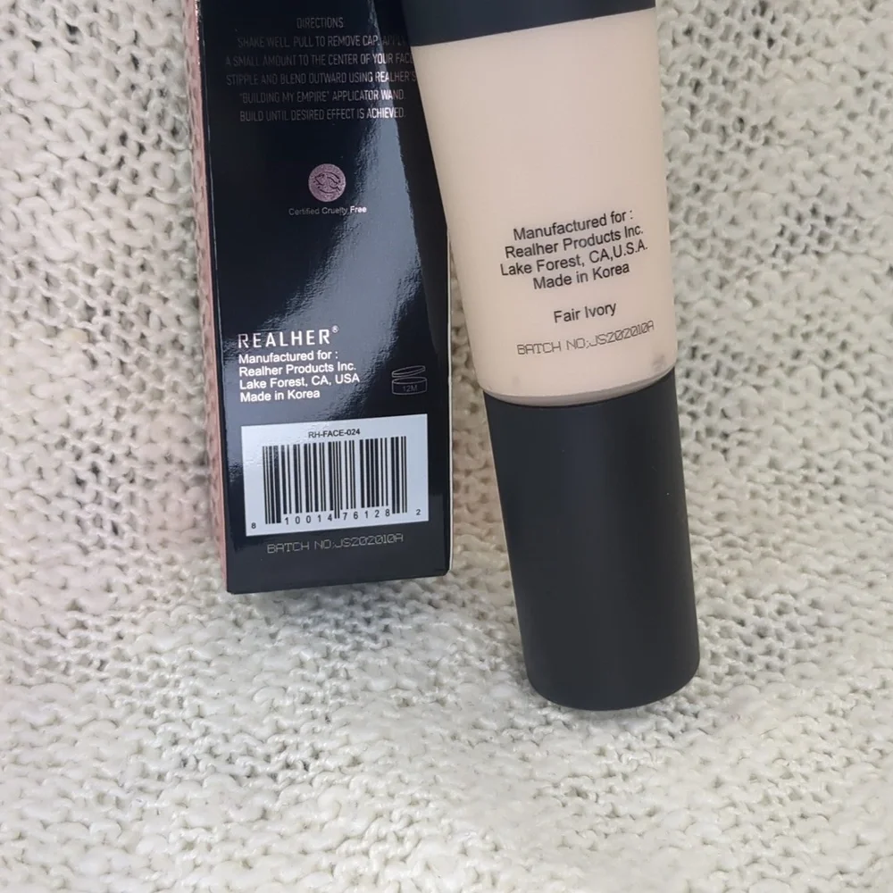 RealHer Foundation in Fair Ivory (I AM FOCUSED), 35ml/1.2fl oz